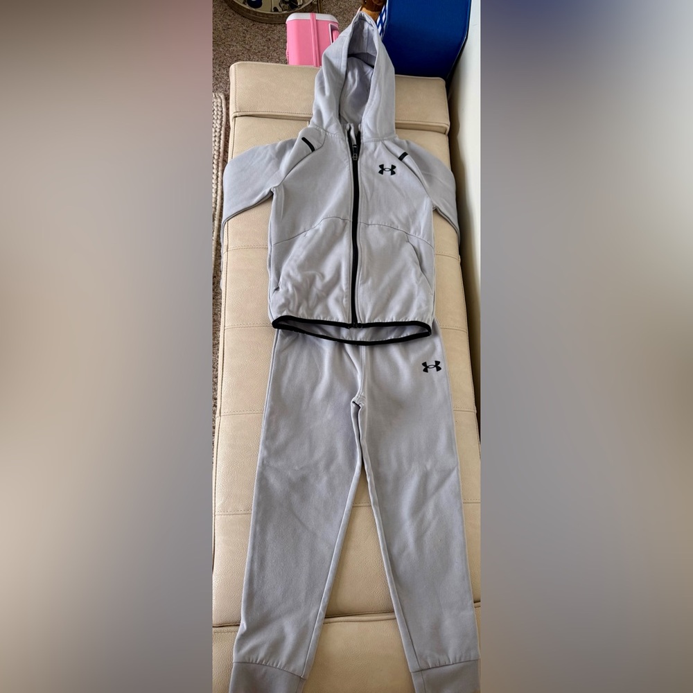 Under Armour Light Gray Tracksuit with Black Trim